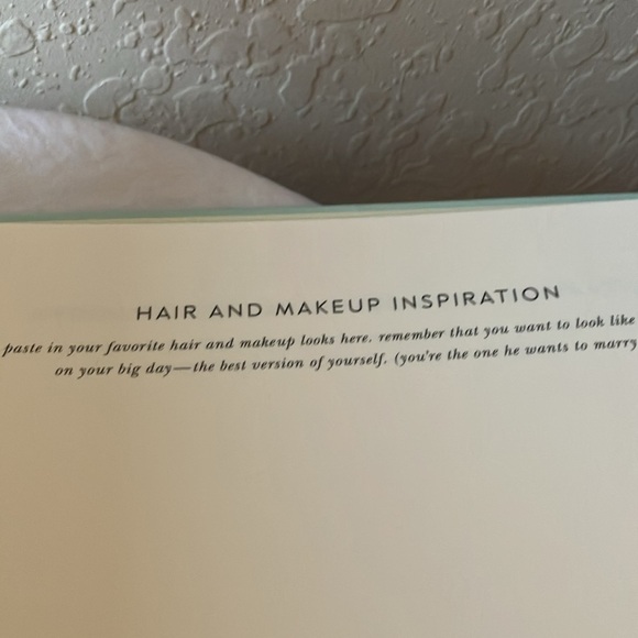 Kate Spade:Bridal Planner-Gold Tone 3 Ring Binder-zipper pouch-48 planning pages - Picture 8 of 16